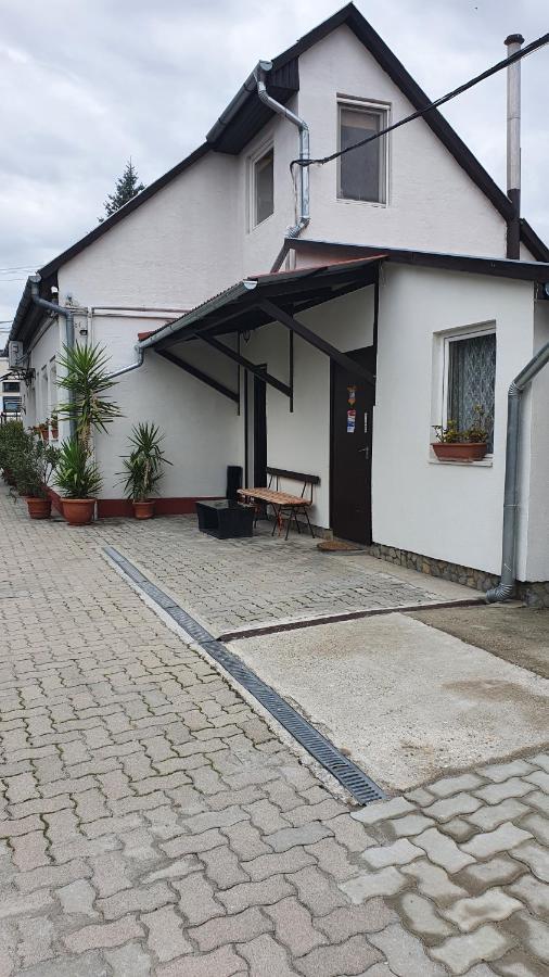 Ferienwohnung Ruttkai Vendeghaz Székesfehérvár Exterior foto