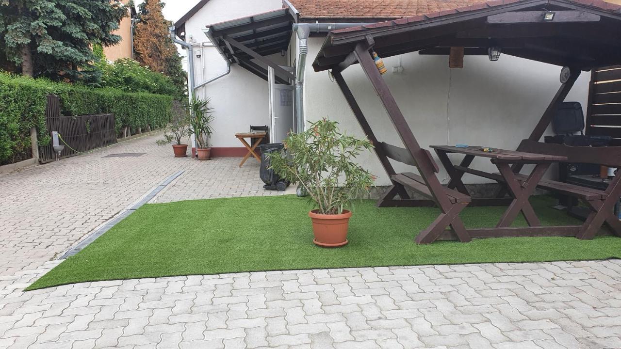 Ferienwohnung Ruttkai Vendeghaz Székesfehérvár Exterior foto